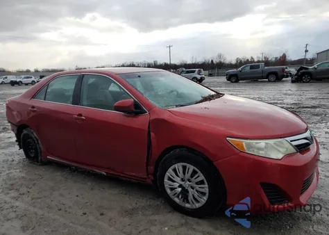 2012 Toyota Camry Base z USA, uszkodzony, nr VIN 4T1BF1FK3CU528260
